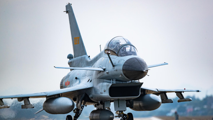 Peking benyomult az oroszok területére: a nyugati vadászgépeket lelövő J-10CE-k bukkantak fel az égen