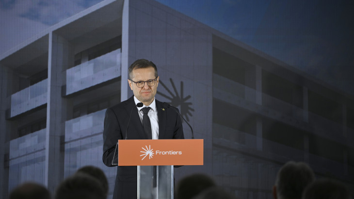 Nyílt levelet írt Krausz Ferenc: teljes átvilágítást kér, megegyezést keres