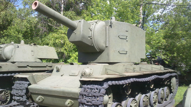 Elképesztő: lényegében a KV-2 óta nem látott bumfordi tornyot raktak egy amerikai páncélosra