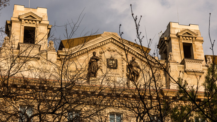 A forint igazi védőpajzsa hamarosan elhalványul?