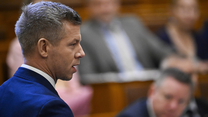 Hamarosan bejelentést tesz Magyar Péter a Parlamentben – indul az „abszolút országház” újabb felvonása