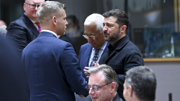 Rendkívüli fordulat Brüsszelben: Magyar Péter szakíthat Orbán Viktor politikájával