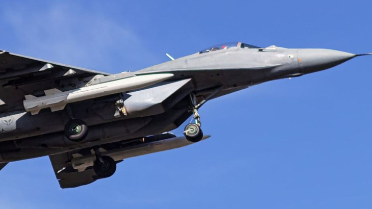 Aggódik a védelmi miniszter: Magyarország szomszédja olyan fegyverre tett szert, ami az egész régióra veszélyt jelent