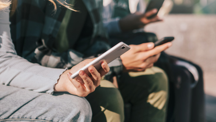 Órákon belül zárul a kormány népszerű ingyenpénzes programja