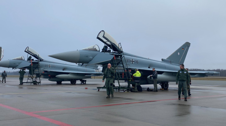 Incidens történt: NATO-gép került a kínai fegyverek célkeresztjébe, áll a bál az Aspides-művelet körül