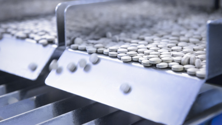 Szörnyű hírt közölt a Pfizer-oltás egyik gyártója az ALS-kezeléséről