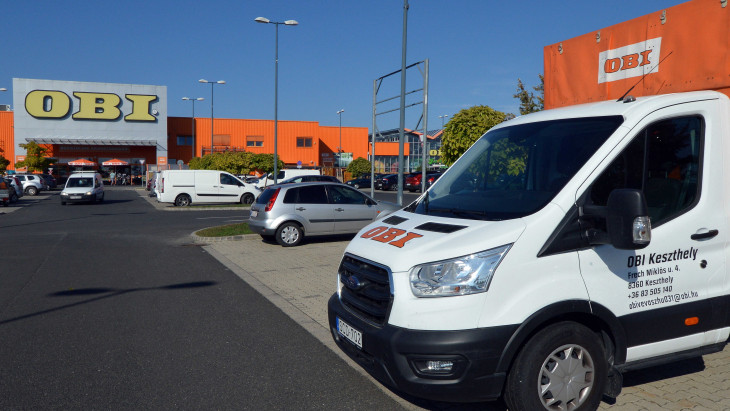 Év végi bónusz helyett semmiből jött leépítés: több mint 100 embert tett lapátra itthon a népszerű áruházlánc