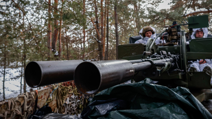 Tűz alatt Moszkva, egy lépéssel közelebb kerültünk a békéhez? – Híreink az orosz-ukrán háborúról hétfőn
