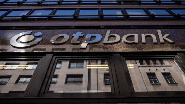 Brutálisan emelkednek a kormányzati terhek az OTP-nél