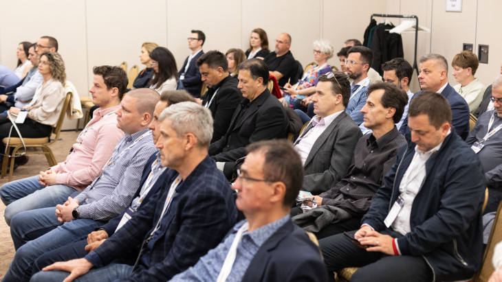 Pécsen a KKV-döntéshozók szeme − Stratégiák és kapaszkodók a változások korában