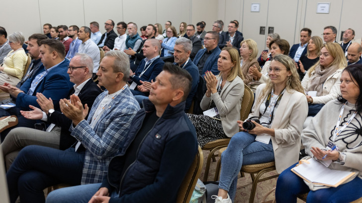 Iránytű a változások útvesztőjében - Székesfehérváron a Portfolio KKV-roadshow-ja