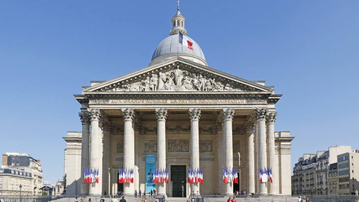 Gyanús közbeszerzés miatt szálltak ki a nyomozók, de nem engedték be őket az elnöki hivatalba