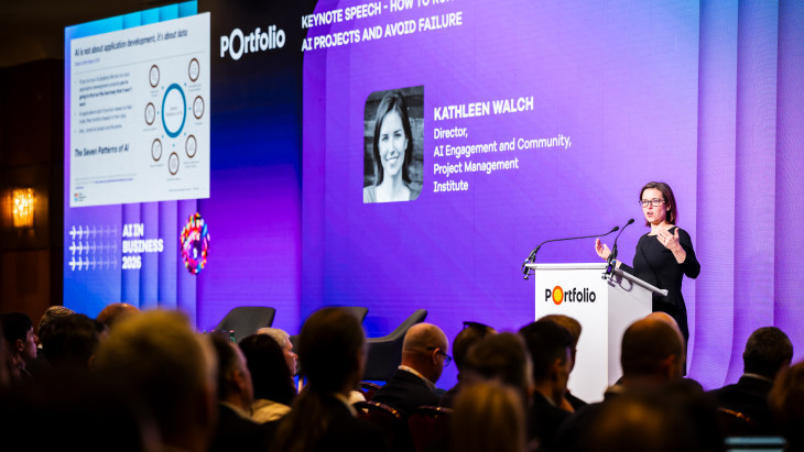 Alapjaiban forgatja fel a mindennapokat az intelligencia-robbanás: AI-guru exkluzív