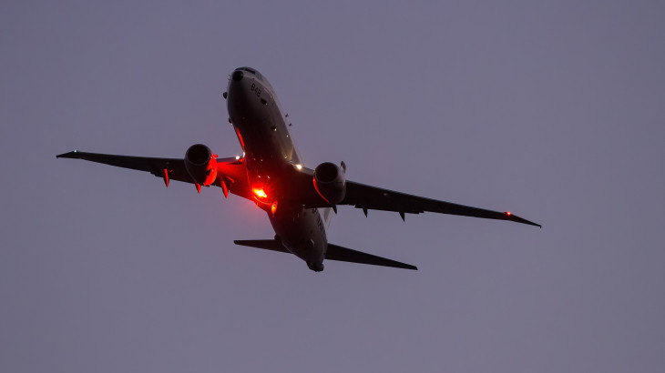 Donald Trump kiadta a parancsot a légierőnek - Amerikai gépeket észleltek az ellenséges állam körül