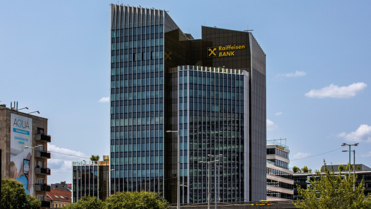 Csökkent a magyar Raiffeisen nyeresége, a kétharmadát kifizeti osztalékként