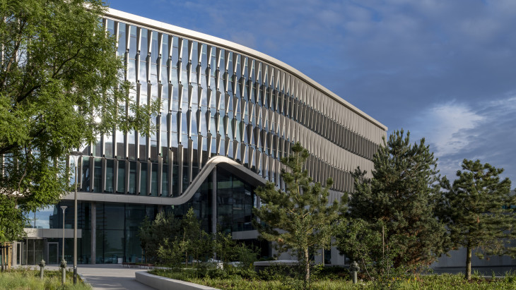 Orbán Gábor egyeztetett Magyar Péterrel, a Richter is elhalaszthatja az osztalékfizetést