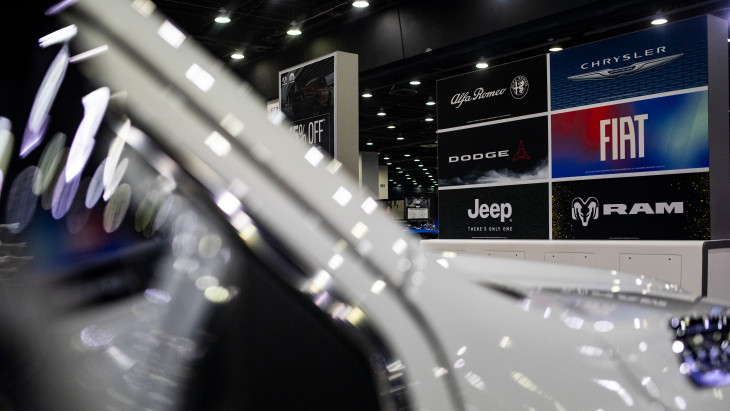 Ráfizetett a túl gyors elektromosításra a Stellantis - Brutális veszteséget könyvelnek el