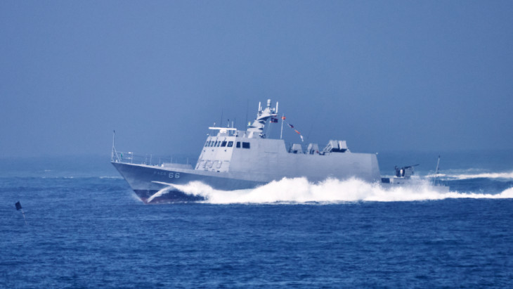 Már a legrosszabbal számolnak: fel kell készülni a fenyegetett sziget evakuálására a katonai invázió miatt