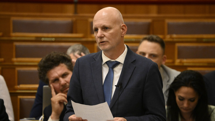 Bejelentette Tanács Zoltán: változás jön a kriptoeszközök piacán is