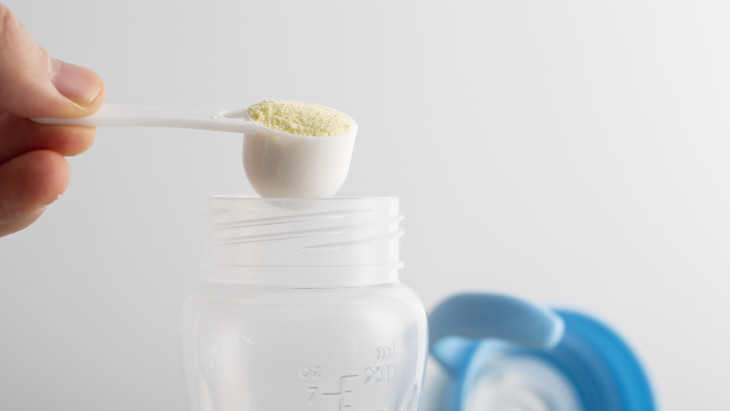 Európai ügy lett a csecsemőtápszerek visszahívásából