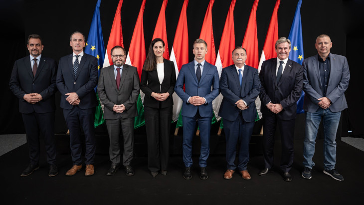 Sorra jönnek a miniszteri kinevezések, a Tisza-kormány tagjaira figyel az internet