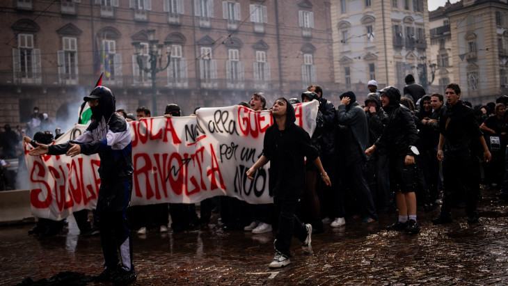 Újabb országot ért el a diáktüntetések hulláma: több olasz nagyvárosban erőszakba fulladtak a demonstrációk