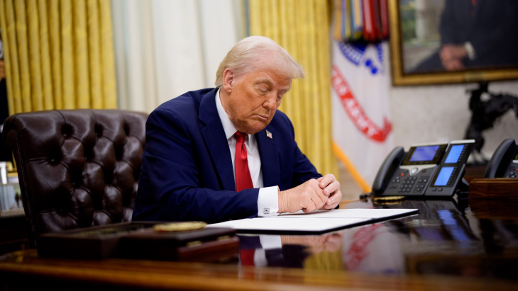 Készen van a béketerv: már csak Donald Trump aláírása hiányzik