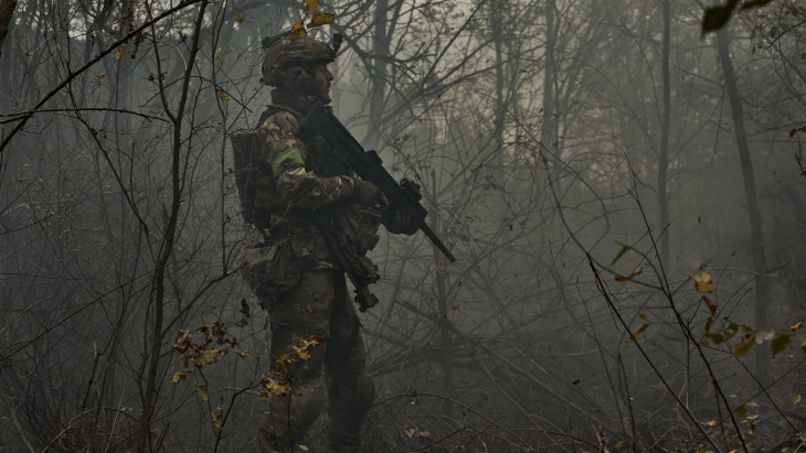 Mindent beleadva támadnak az oroszok, fel kell készülni Putyin utódlására – Ukrajnai háborús híreink kedden
