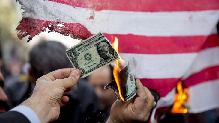 Trump aranykorról beszél, közben mindössze két tucat cég tartja életben az egészet