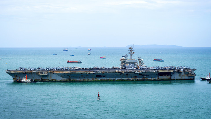 Lesújtó állapotban bukkant fel a USS Abraham Lincoln repülőgép-hordozó, aggasztó trend rajzolódik ki Amerikában