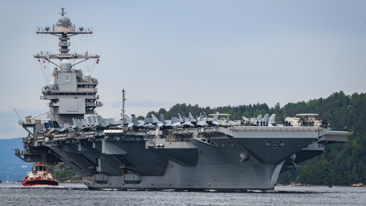 Rohamtempóban épül a világ legnagyobb repülőgép-hordozója: lekörözi a USS Gerald R. Fordot is