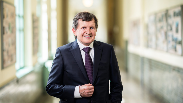 Exkluzív interjú Charles Simonyival: ez nem AI-buborék, még csak a felszínt kapargatjuk