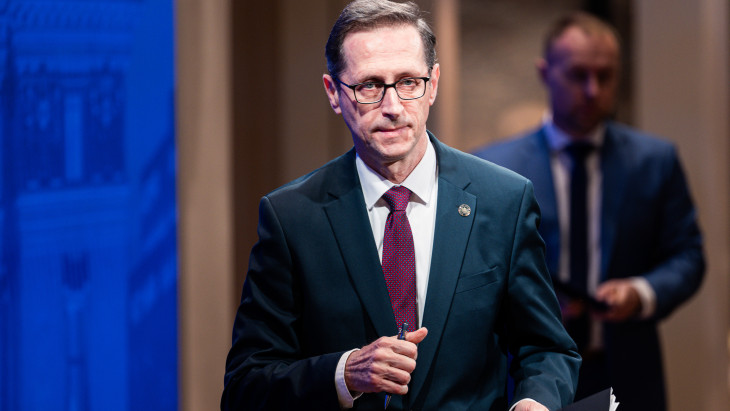 Varga Mihály: az év eleji áremelések dönthetik el a kilátásokat