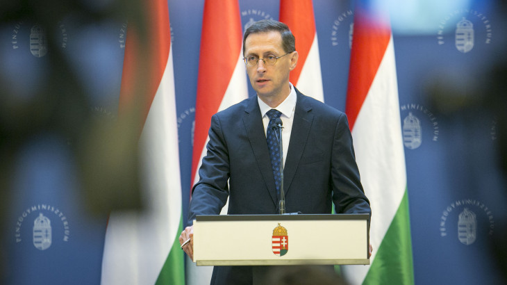 Megindultak a tárgyalások Varga Mihály és a Tisza-kormány közt