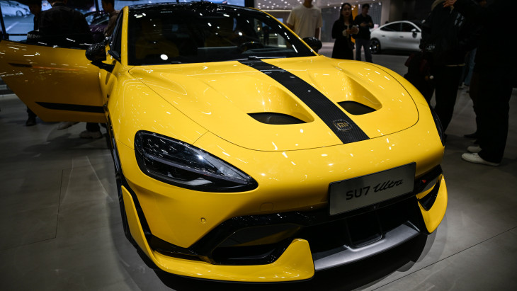 Váratlan fordulat az elektromos autók piacán: van, aki megduplázta eladásait, más zuhanórepülésben