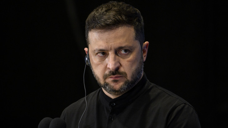 Felfordulás Kijevben: sokan nem örülnek Zelenszkij döntésének