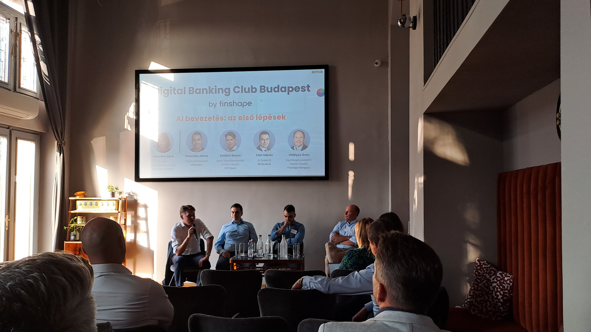 Eddig is felforgatta a mesterséges intelligencia a bankok világát, de most jön még csak a java