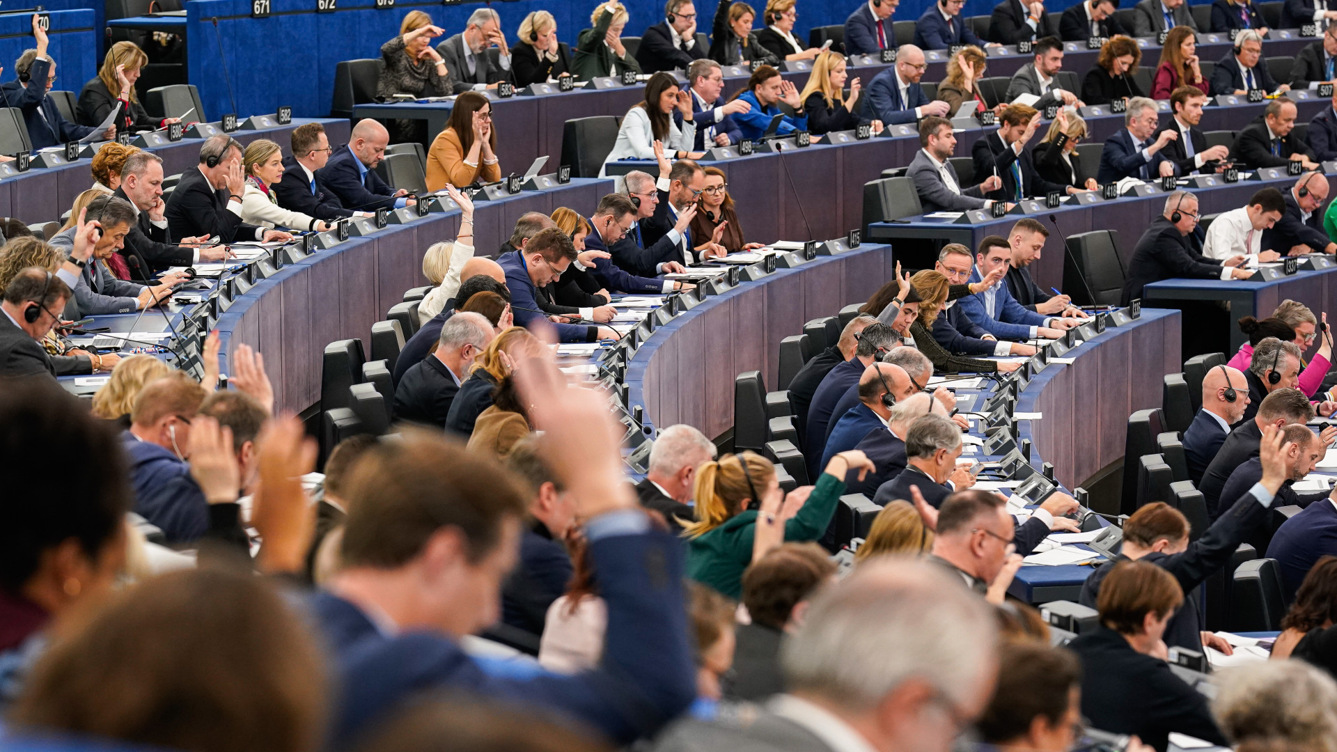 190 milliárd eurót utalhat ki Brüsszel jövőre, szavazott a Parlament a források sorsáról