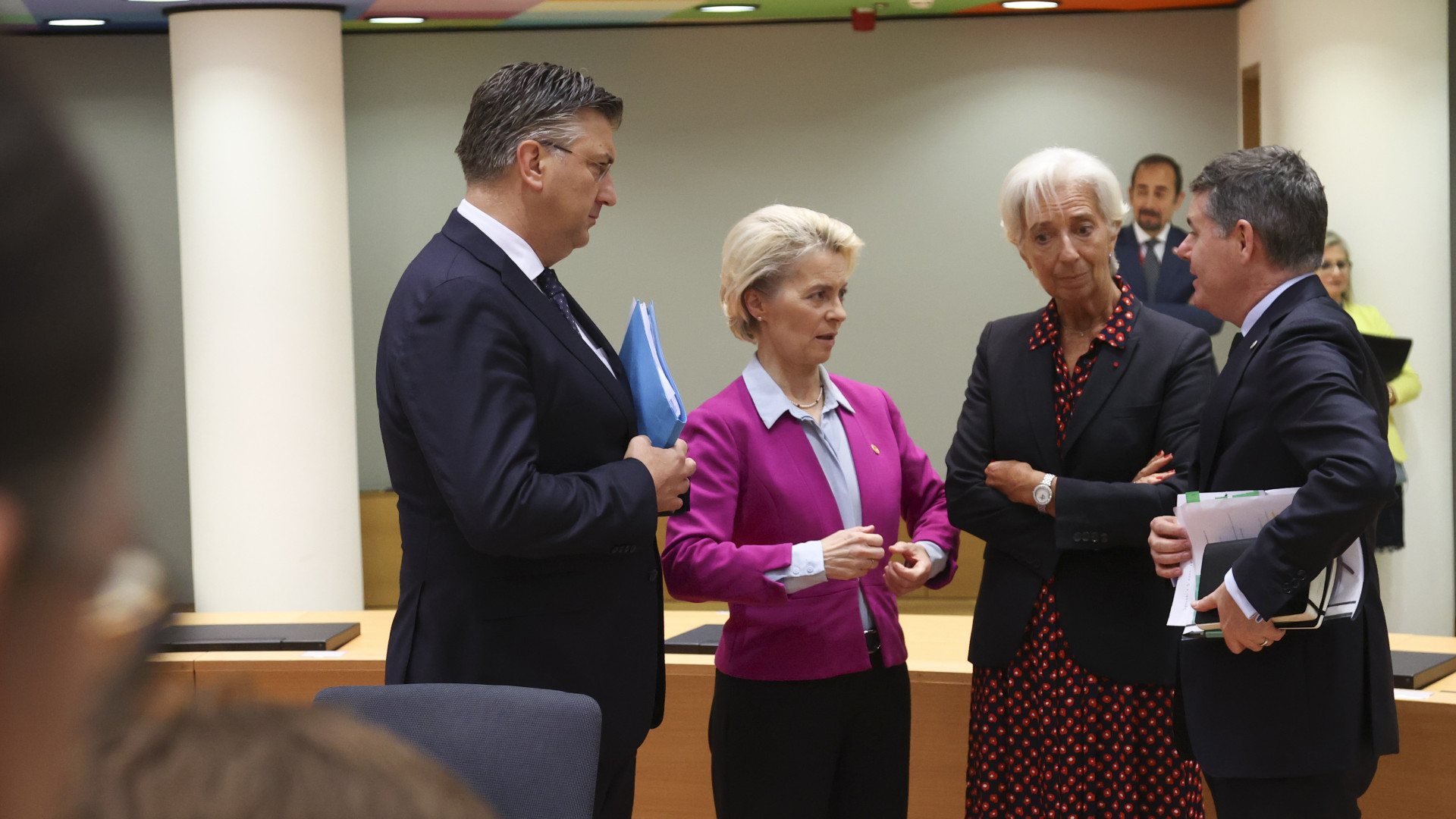 Von der Leyen bizottsága rábólintott egy tervre, amivel több milliárd eurónyi uniós pénzt hívhat le Magyar Péter