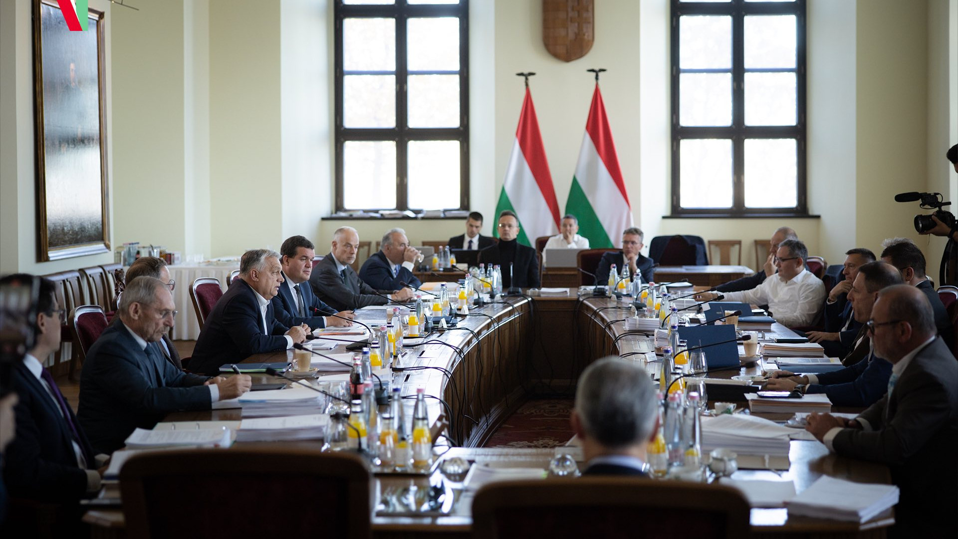 Olajpiaci válsághelyzetre készül a magyar kormány egy most kikerült jogszabálytervezet alapján