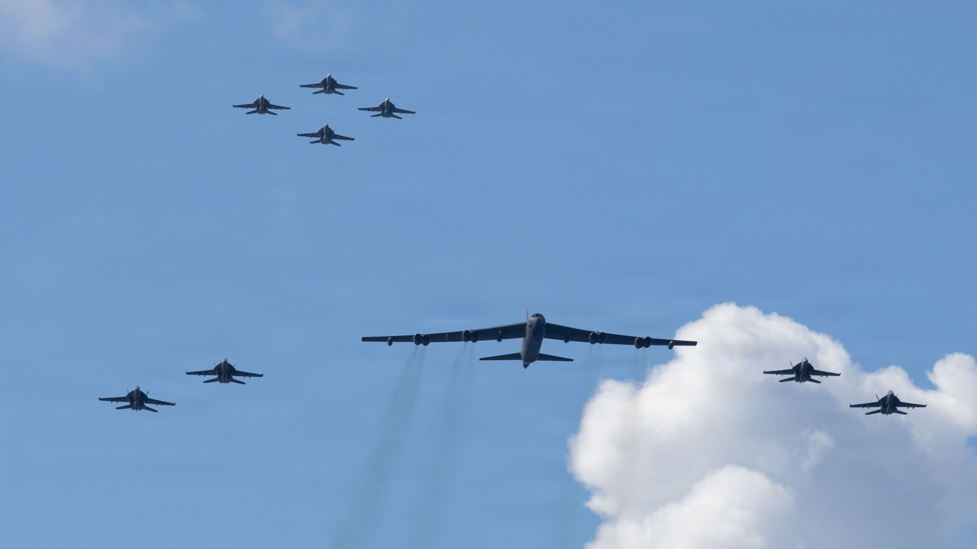 Amerika megelégelte a legnagyobb rivális fenyegetését: felszálltak a nukleáris bombázók