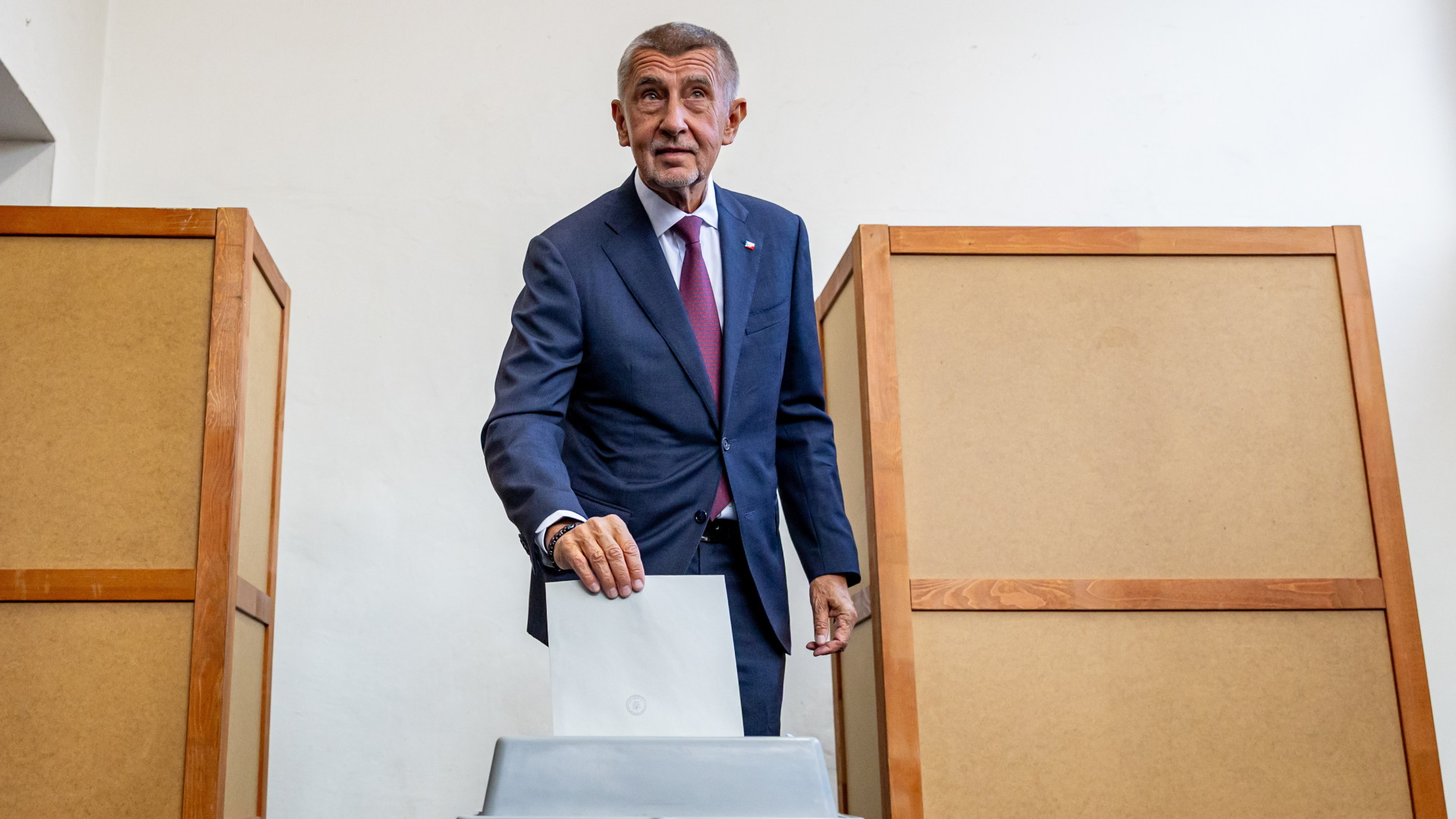 Hatalmas fordulat jöhet Csehországban, nagyon vezet Andrej Babiš pártja