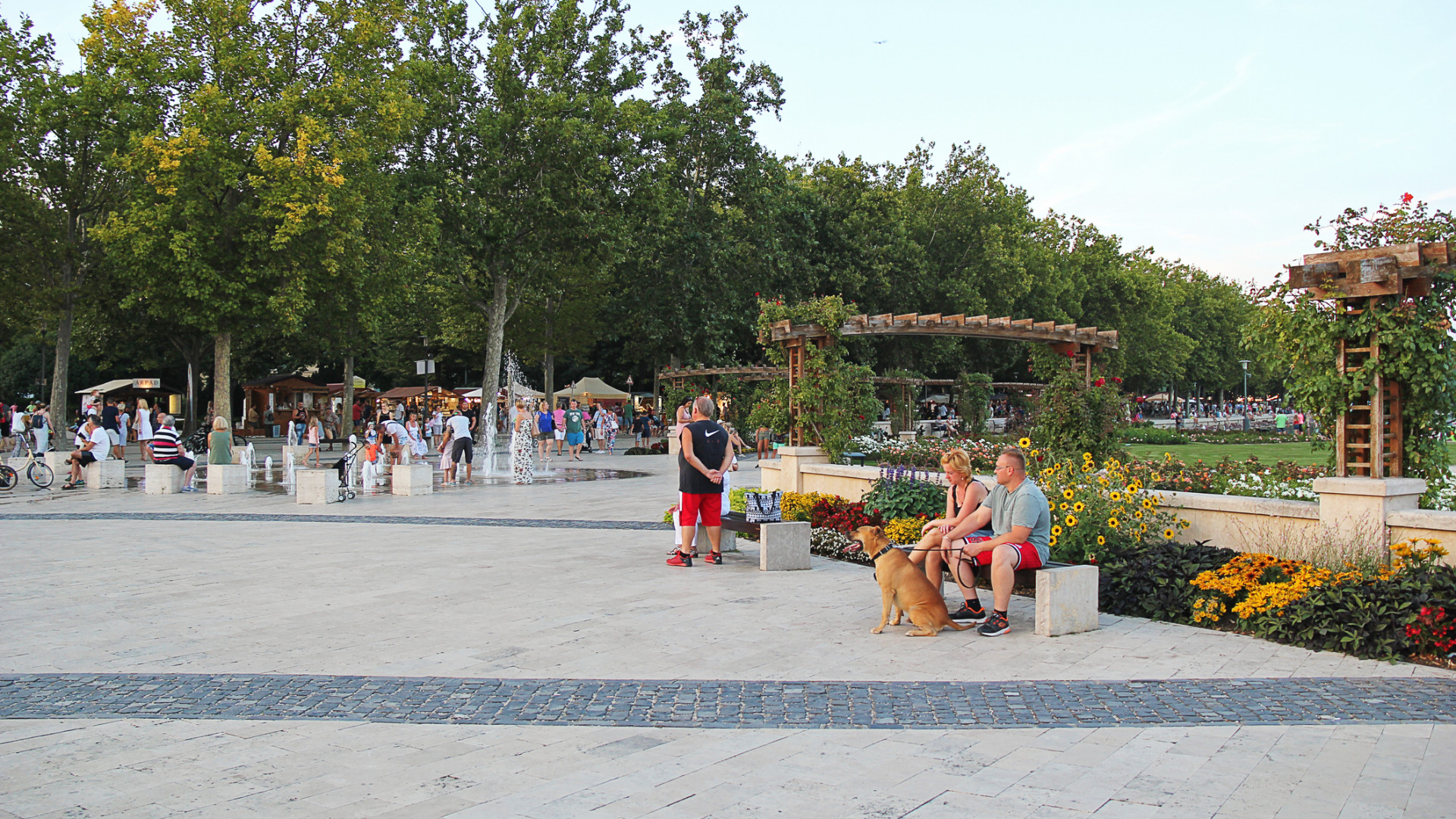 Drágul a parkolás Balatonfüreden
