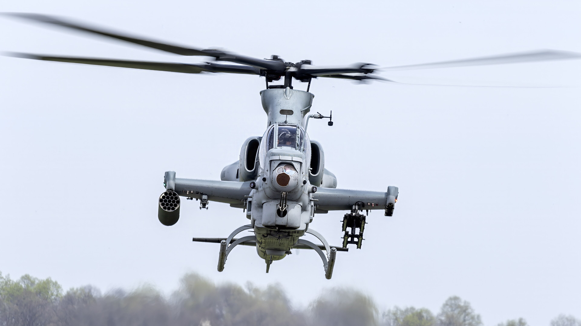 Szintet lép a katonai készültség: csapásmérő helikoptereket vezényelnek az orosz határ közelébe – Forrás: Portfolio.hu
