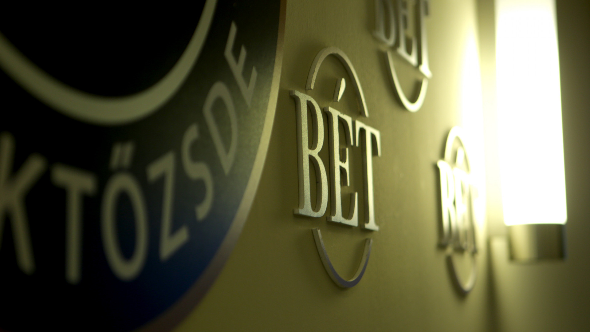 Friss elemzés érkezett: közel 50 százalékkal többet érhet ez a magyar részvény!