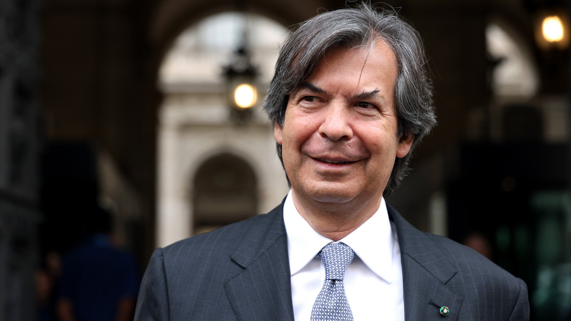 Üzent az Intesa Sanpaolo vezére: se a digitális eurótól, se a versenytársaktól nem fél