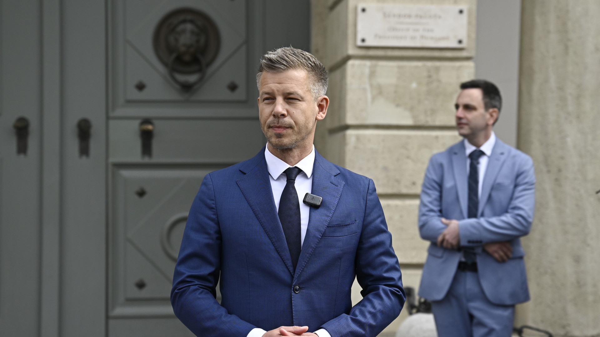 Kimondták a jogászok: így lehet jogszerűen eltávolítani a legfontosabb magyar vezetőket