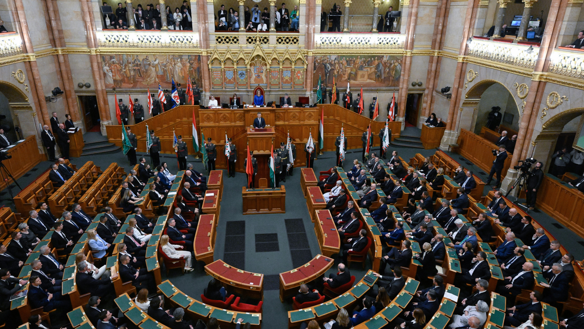 Átadás-átvétel: teljesen átrajzolták a minisztériumok szerepköreit