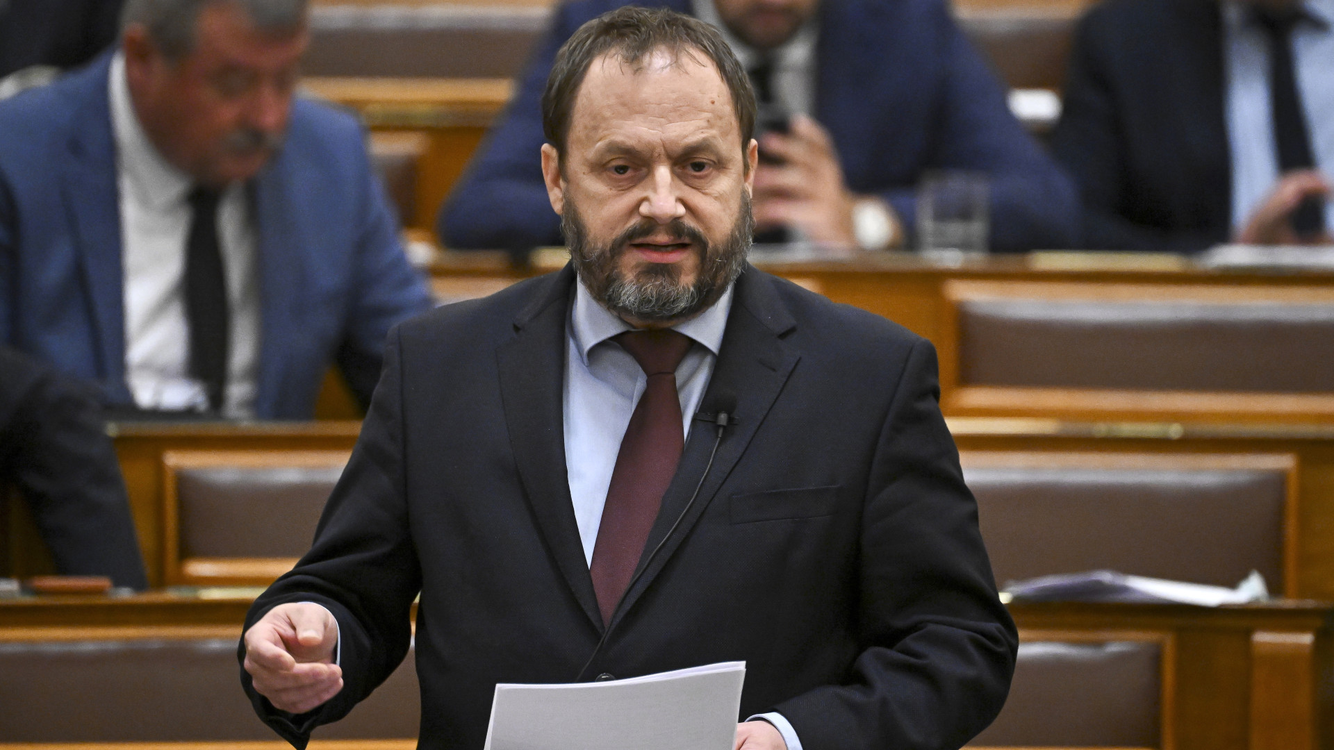 Kármán András elmondta, hogy segít a kormány a nyugdíjasoknak