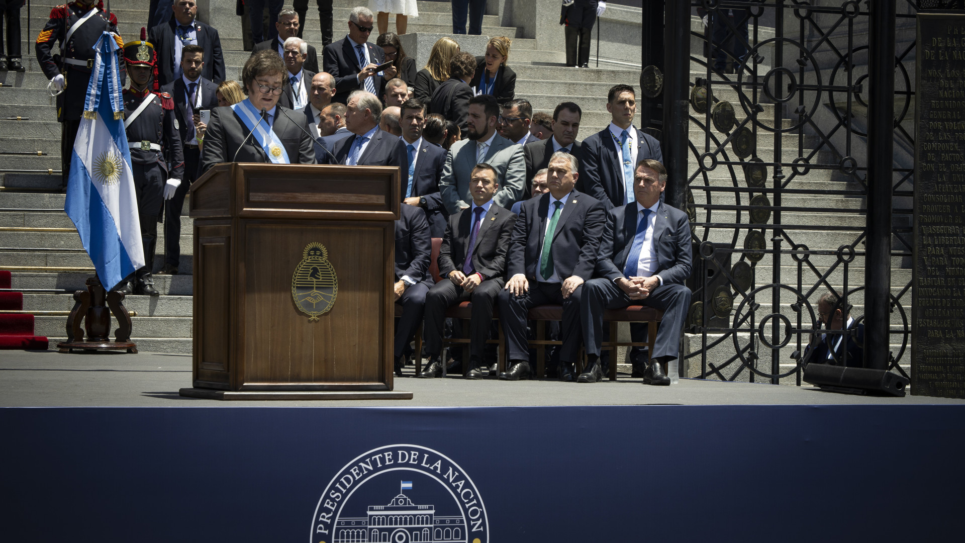 Szót váltott Orbán Viktor Volodimir Zelenszkij ukrán elnökkel